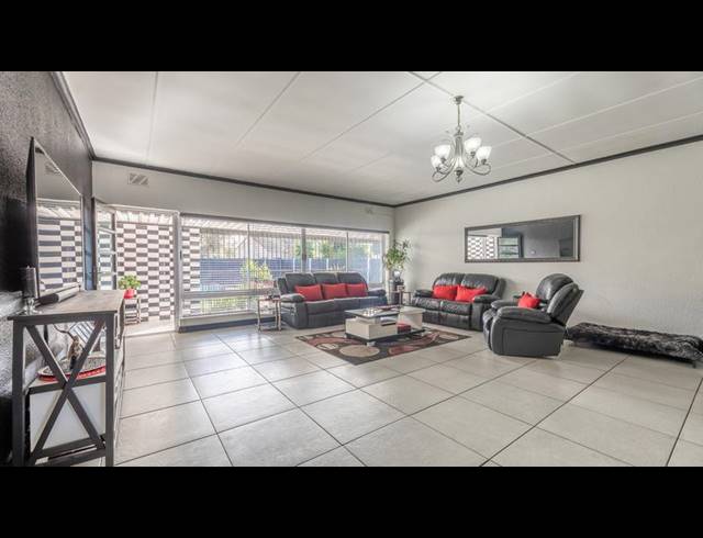 4 BEDROOM HOUSE FOR SALE IN CHRISMAR